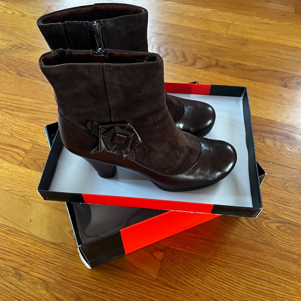 Naya Leather Dark Brown Heeled Boots